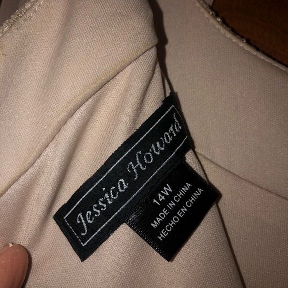 A gown for wedding are prom are party - Picture 1 of 3